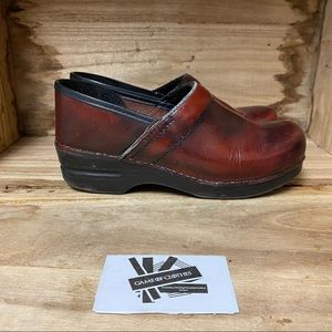 Dansko comfort clogs mules burnt red shoes